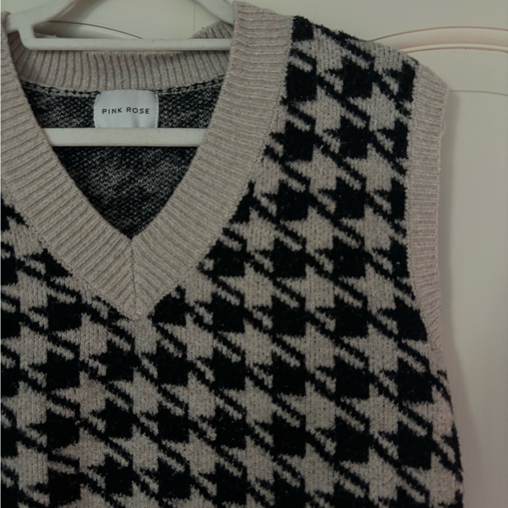 OVERSIZED PATTERN SWEATER VEST